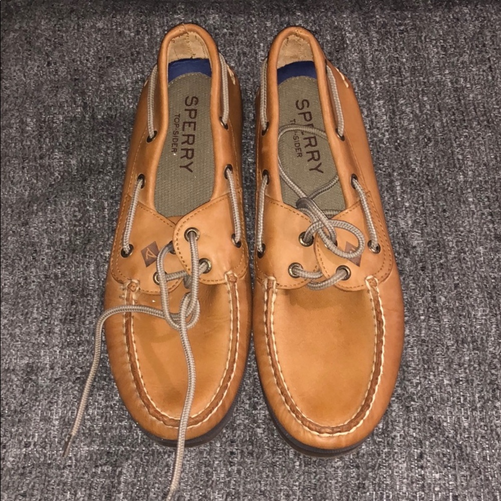 Men sperry